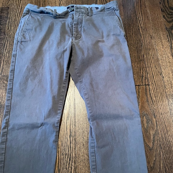 J Crew Grey Men’s 32x30 Khaki Chino Pants - Picture 5 of 12